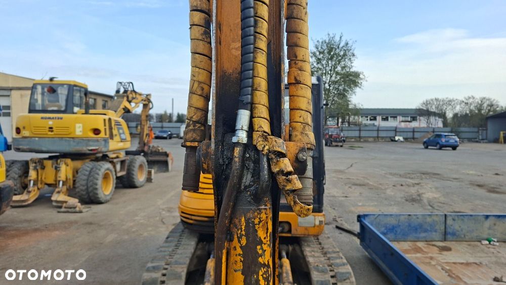 JCB 8052 - 34