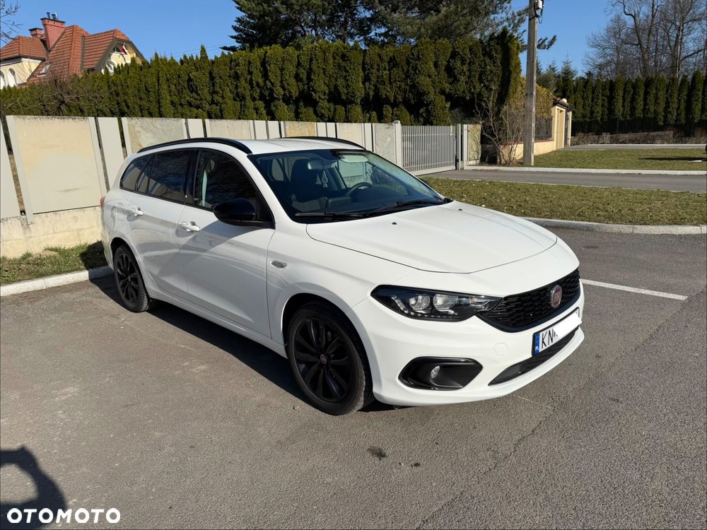 Fiat Tipo 1.4 T-Jet Lounge - 1