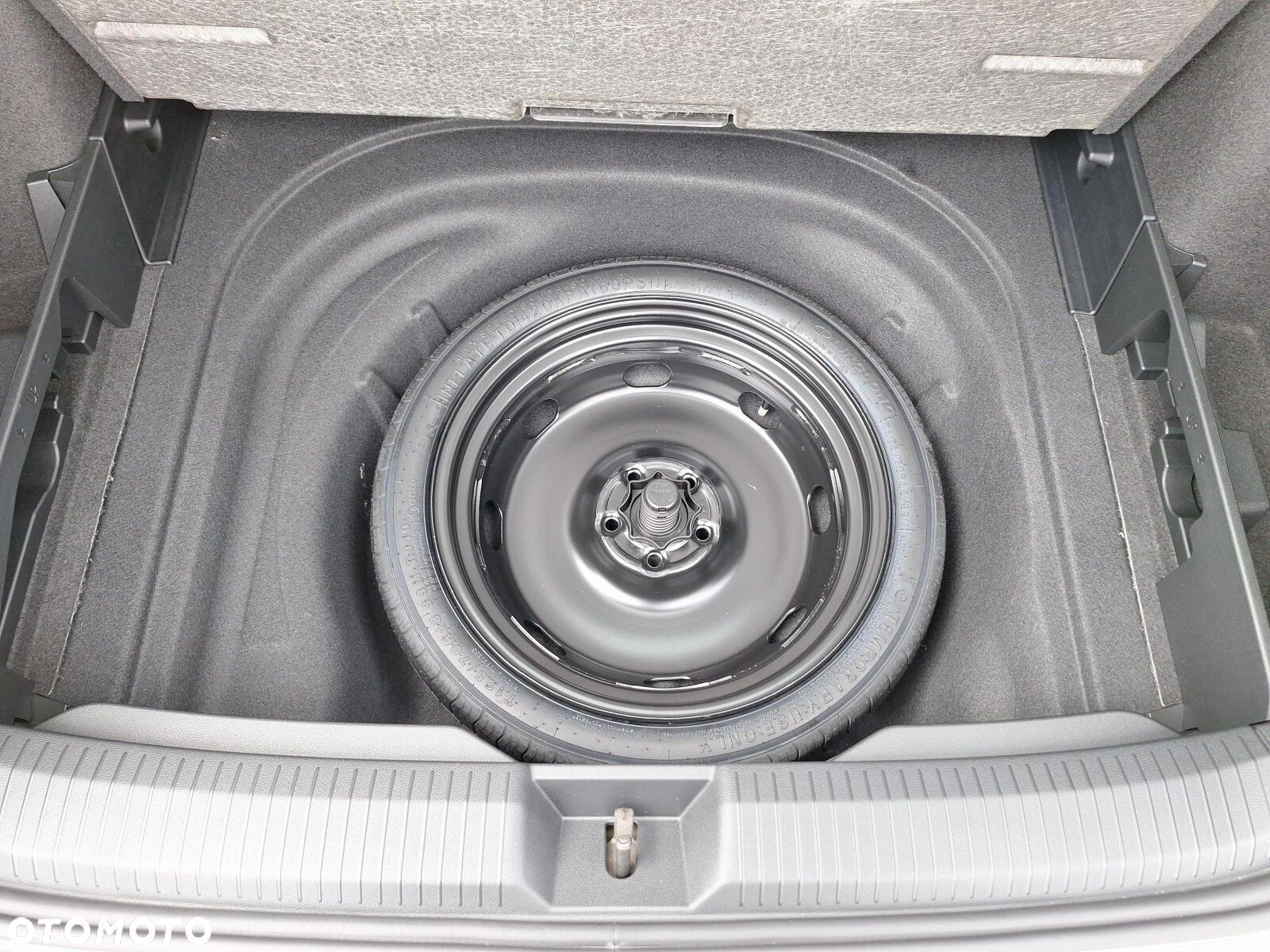 Volkswagen Golf VIII 1.5 TSI Life Plus - 22