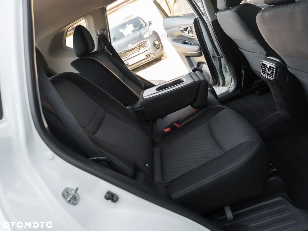 Nissan X-Trail 1.6 DCi N-Connecta 2WD Xtronic 7os - 13