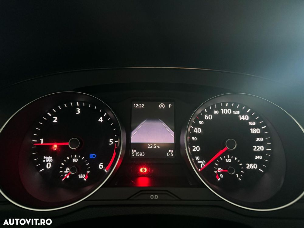 Volkswagen Passat 2.0 TDI DSG Advance - 12