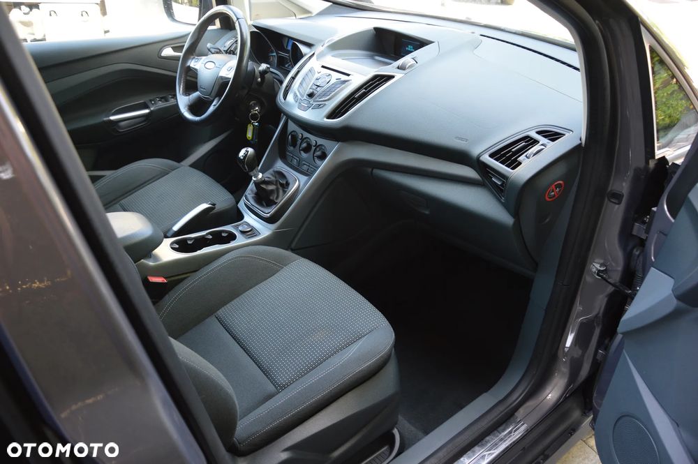 Ford Grand C-MAX - 31