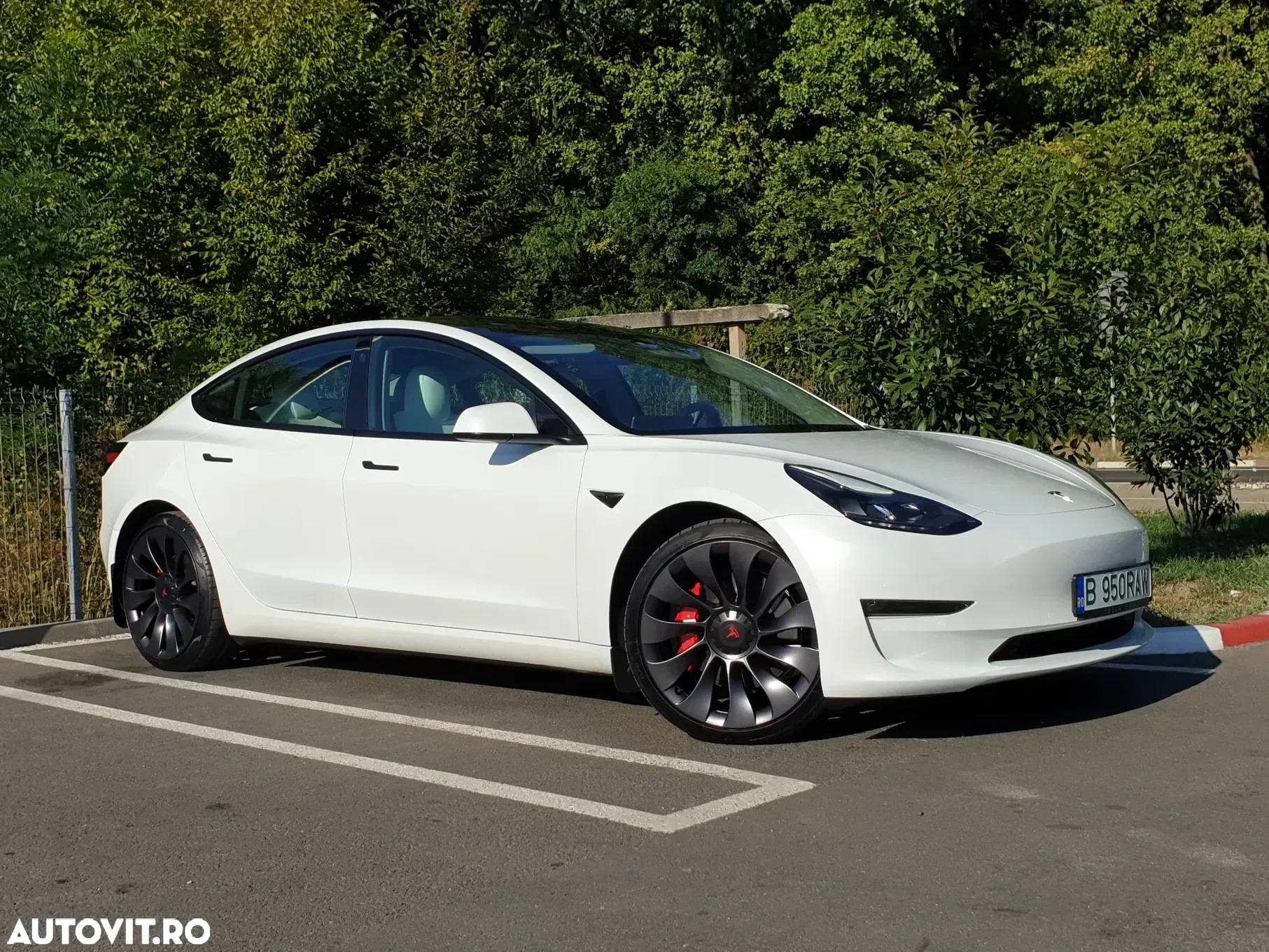 Tesla Model 3 Performance - 4