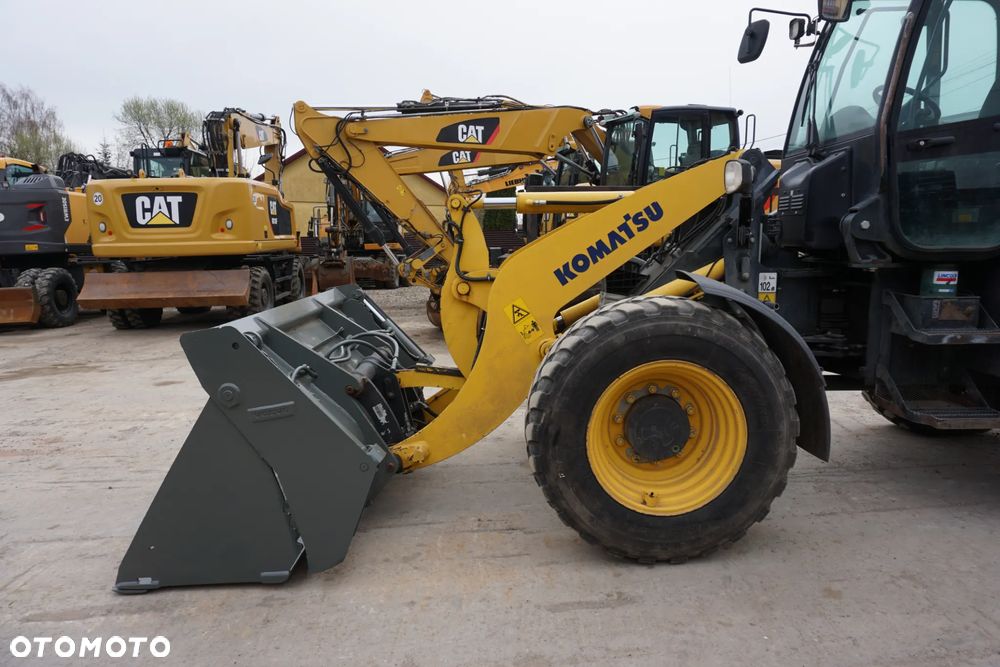 Komatsu WA 100 - 8