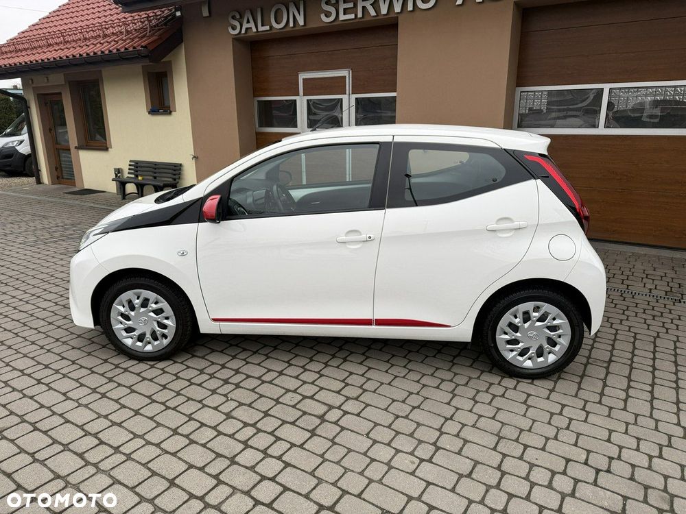 Toyota Aygo x-play - 12