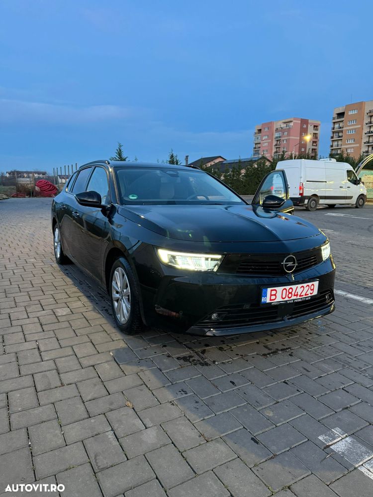 Opel Astra Sports Tourer 1.2 Turbo Enjoy - 3