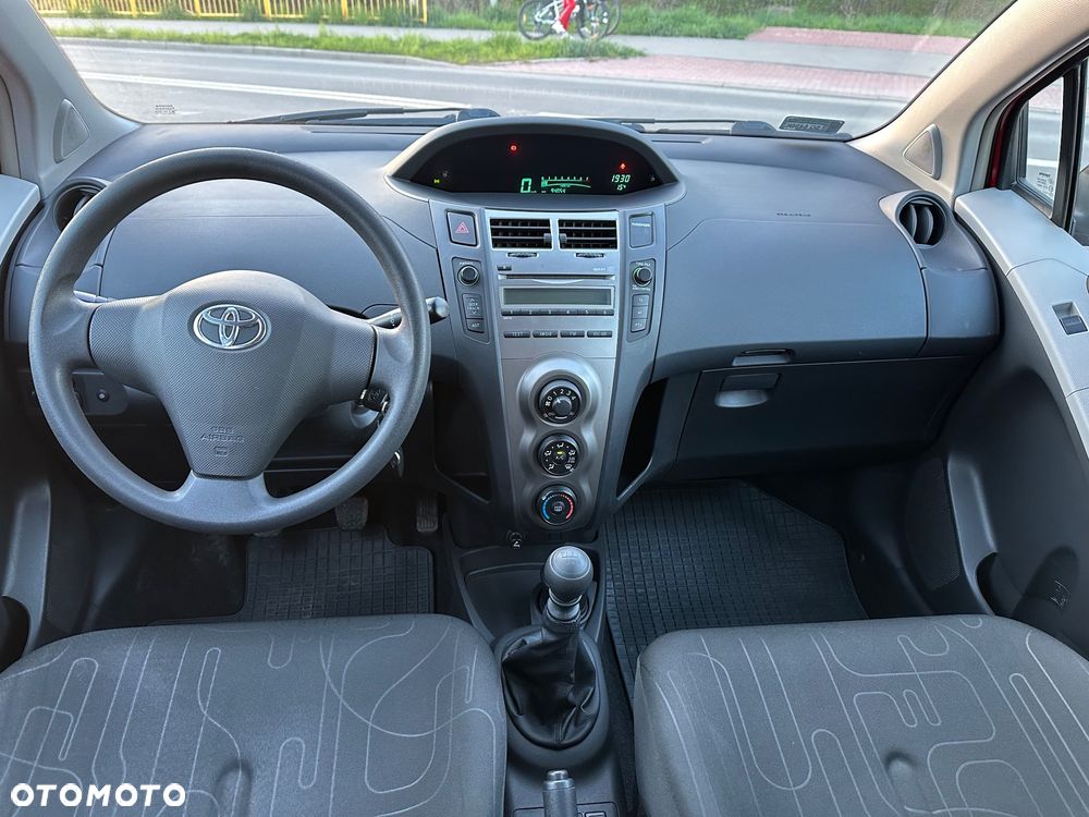 Toyota Yaris 1.33 2010 - 7