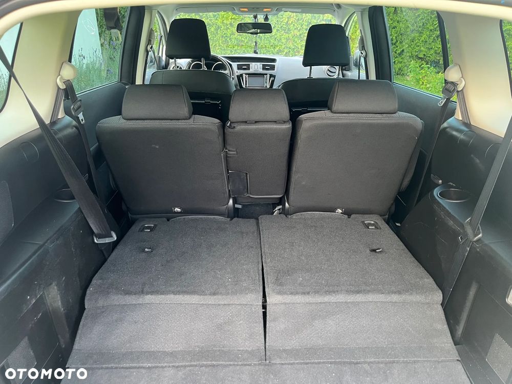 Mazda 5 - 8