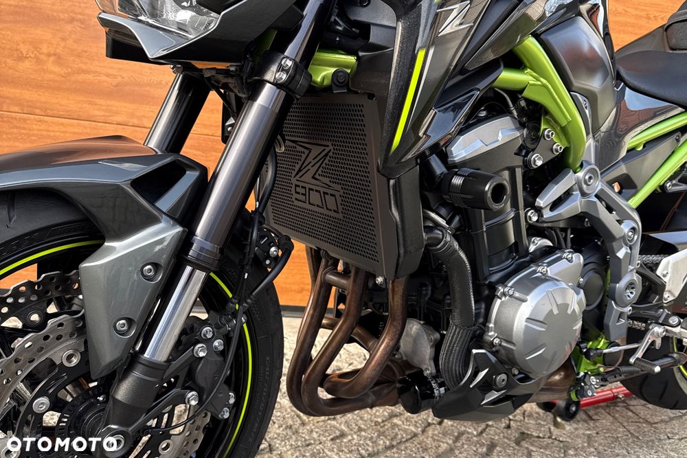 Kawasaki Z 900 - 29