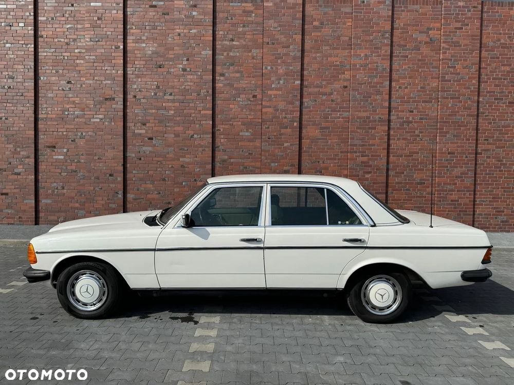 Mercedes-Benz W123 - 3