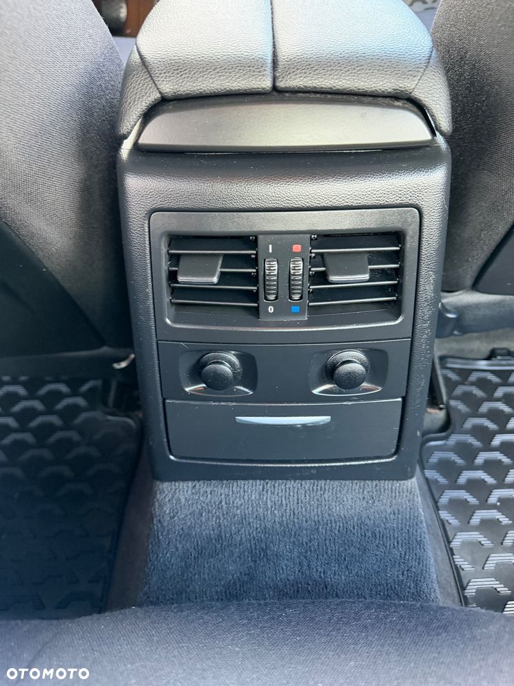 BMW Seria 3 320i Edition Lifestyle - 24