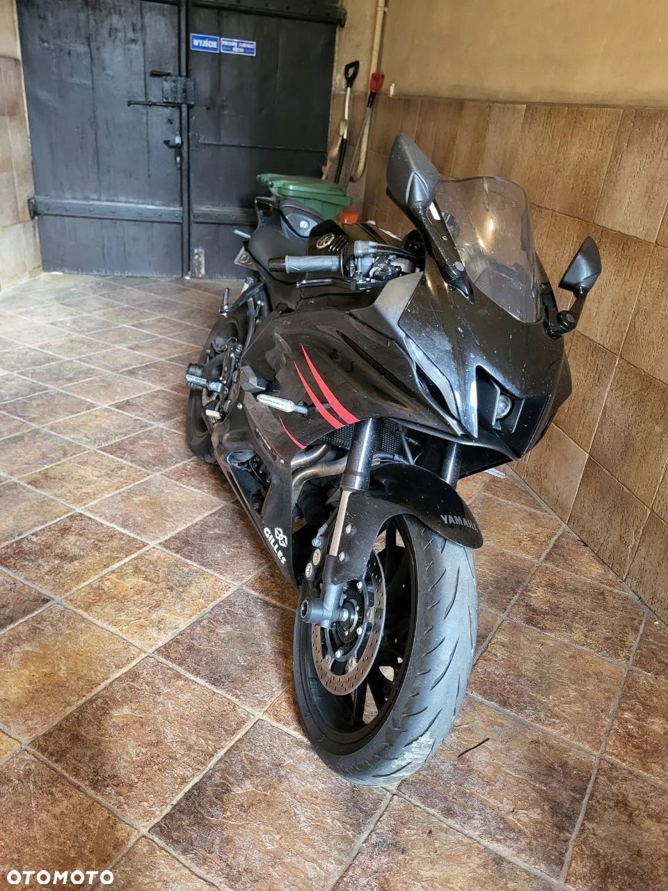 Yamaha R7 - 1