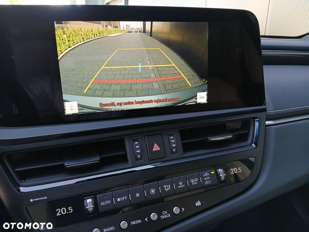Lexus ES 300h Business Edition - 19