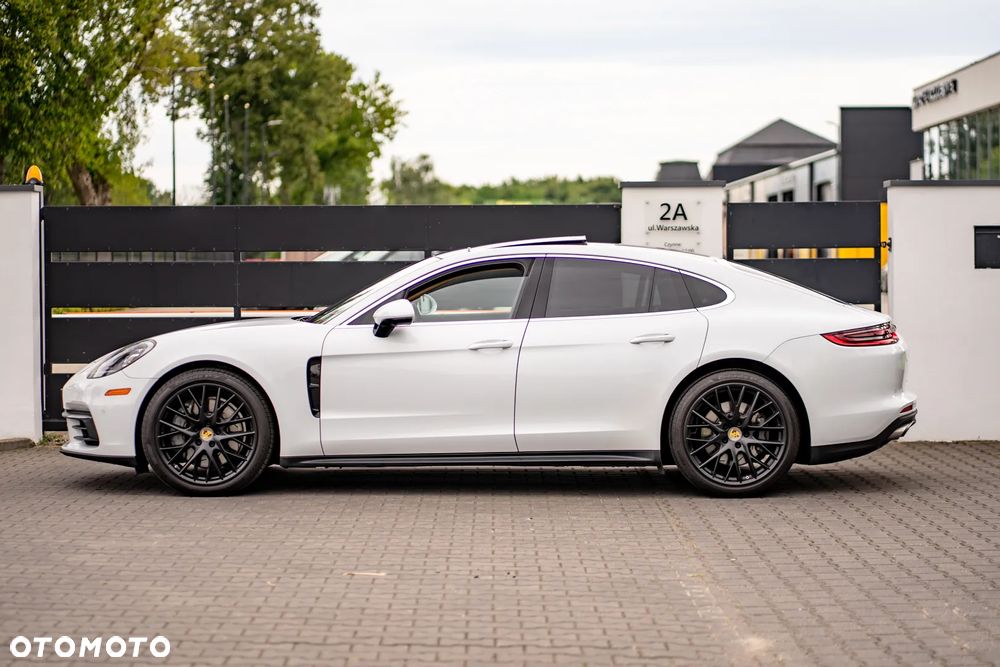 Porsche Panamera 4S - 16