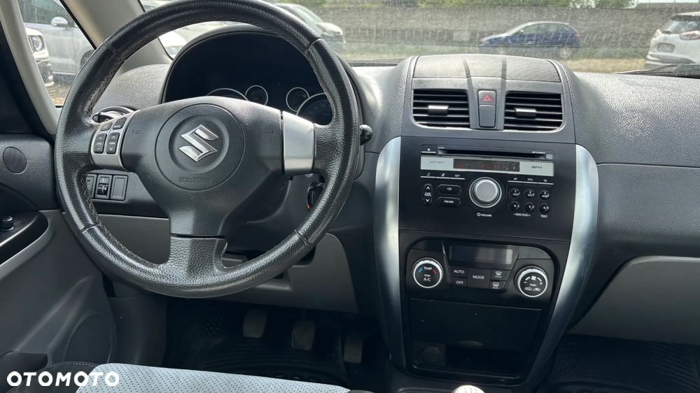 Suzuki SX4 1.6 Comfort - 9