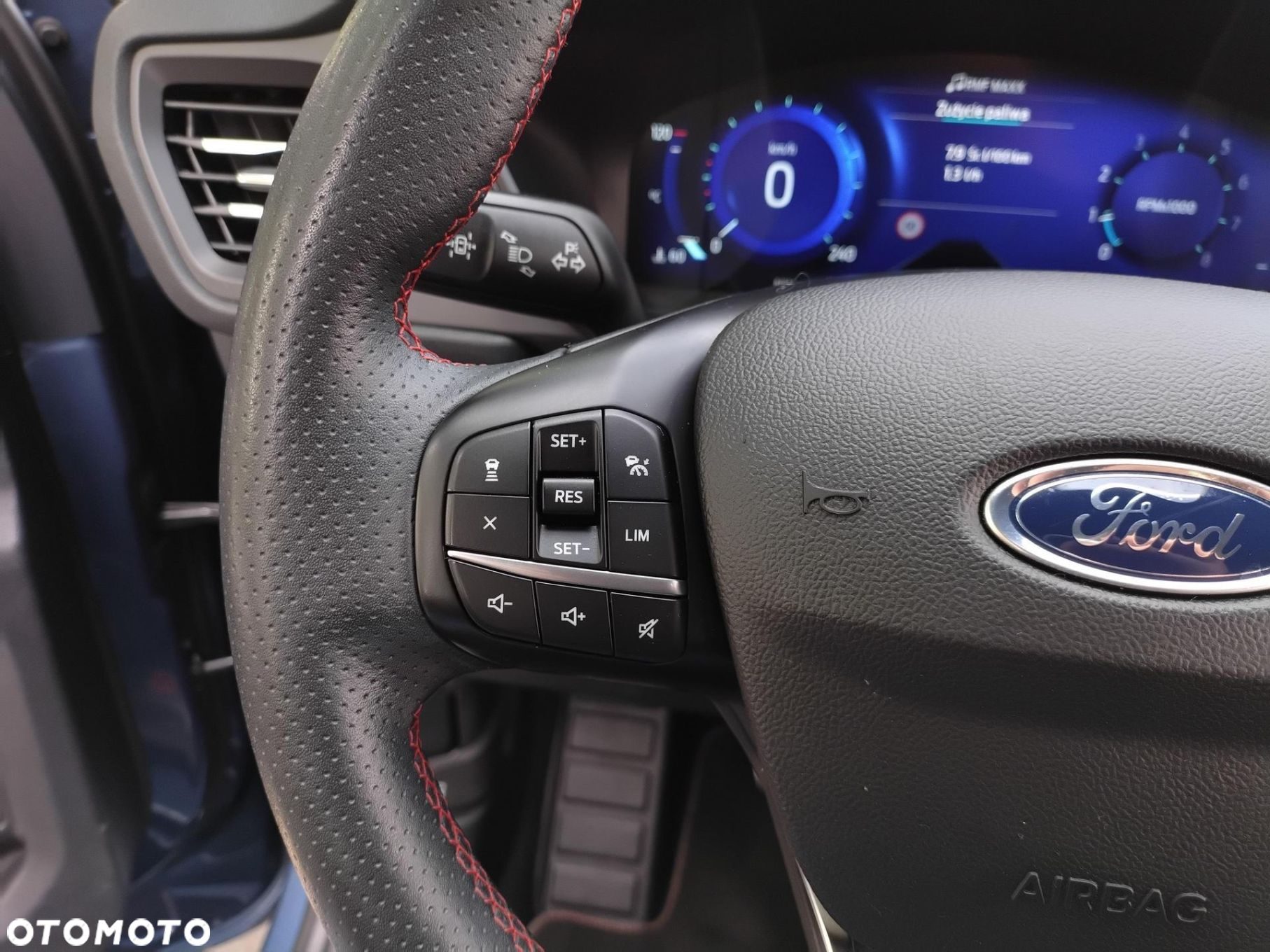 Ford Kuga 1.5 EcoBoost FWD ST-Line - 13