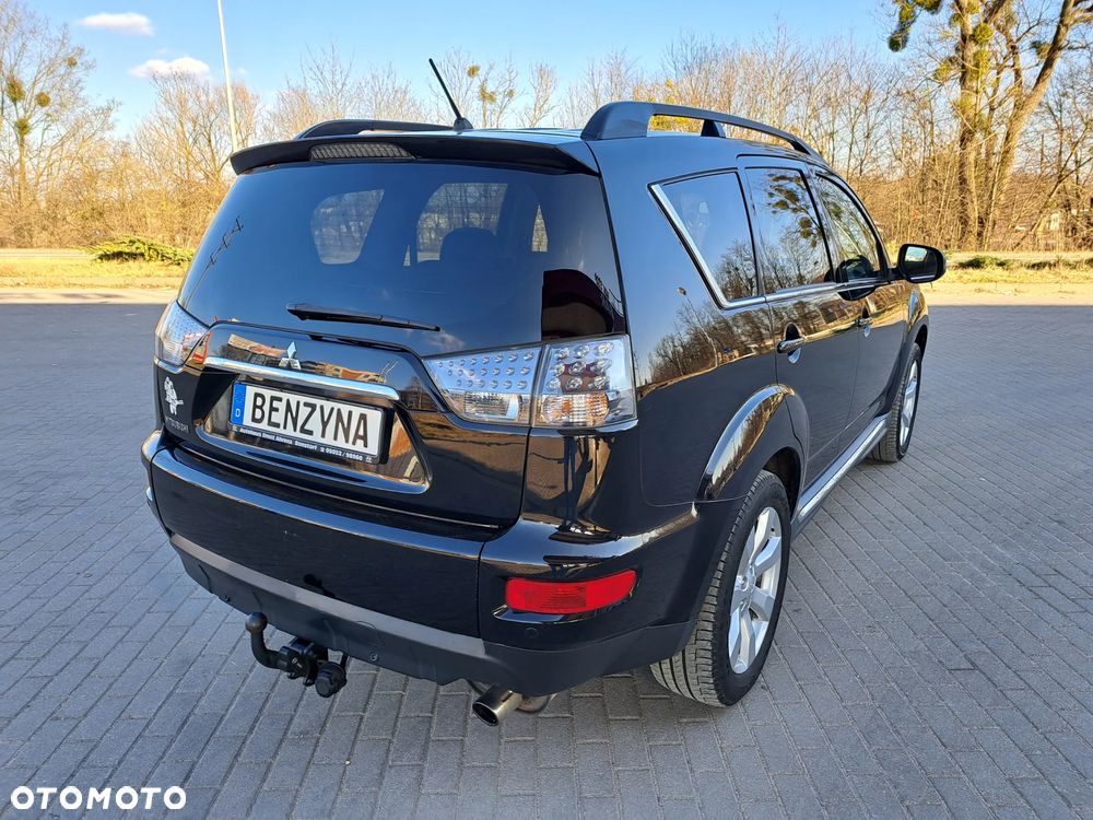 Mitsubishi Outlander - 9