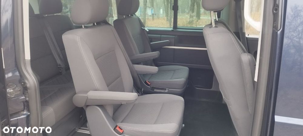 Volkswagen Multivan - 2