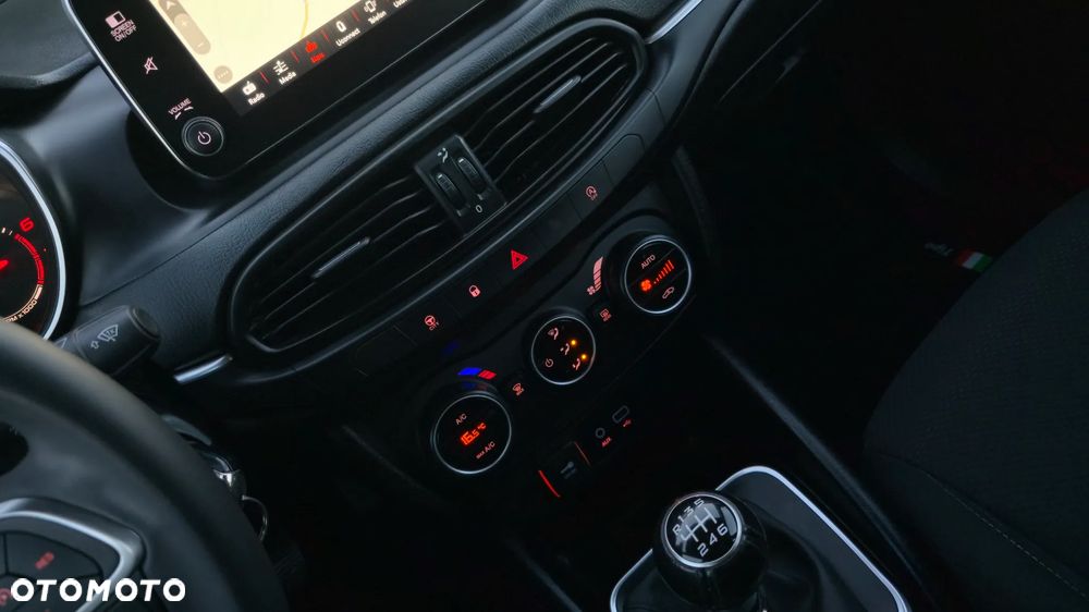 Fiat Tipo 1.4 T-Jet 16v S-Design - 14