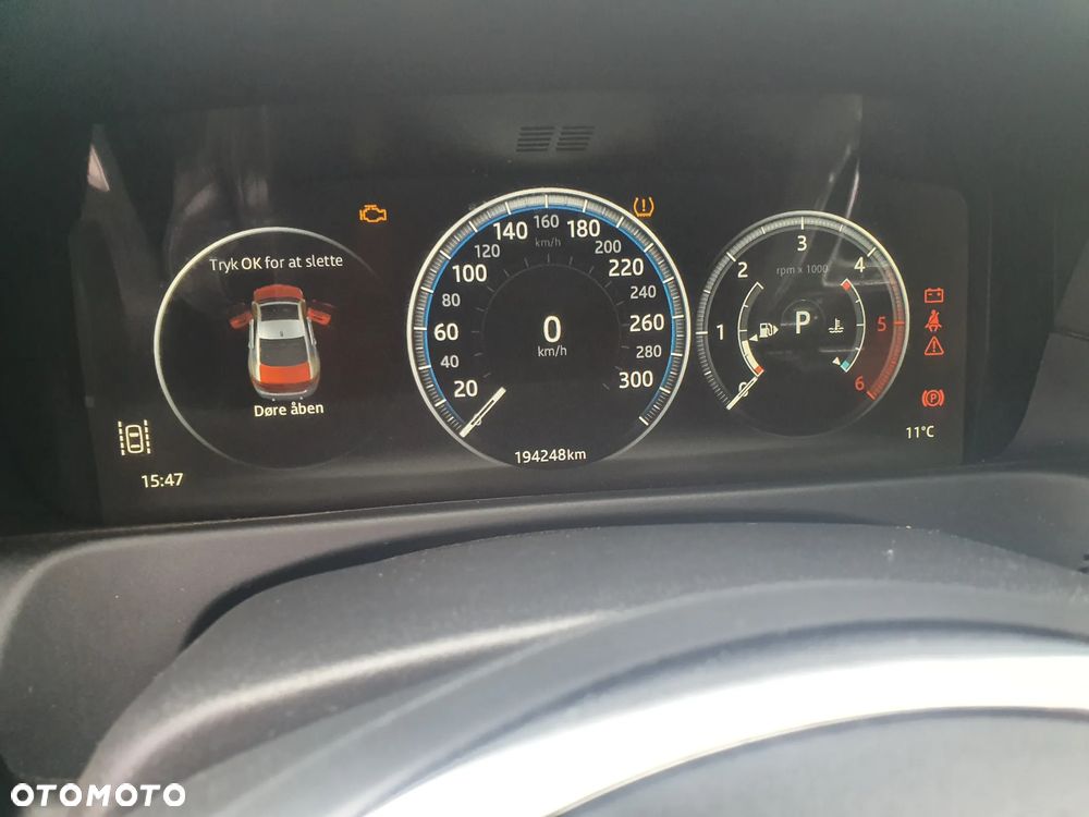 Jaguar XF 20d R-Sport - 22