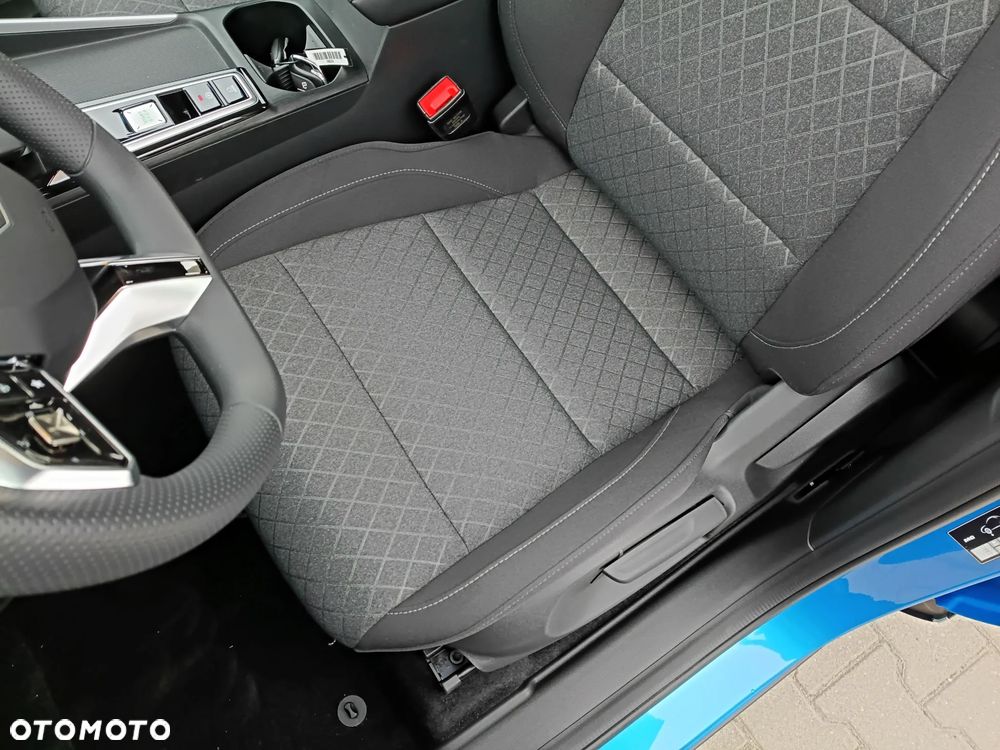 MG ZS Hybrid+ Standard - 13