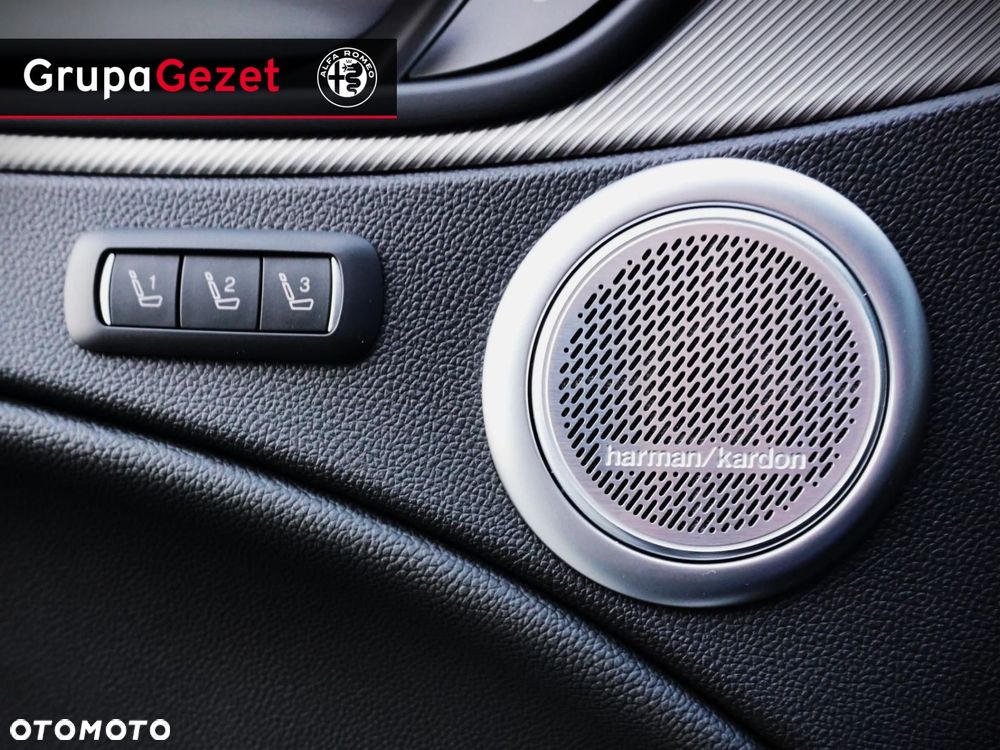 Alfa Romeo Stelvio - 10