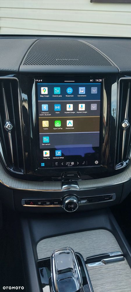 Volvo XC 60 T6 Plug-In Hybrid AWD Plus Black Edition - 27