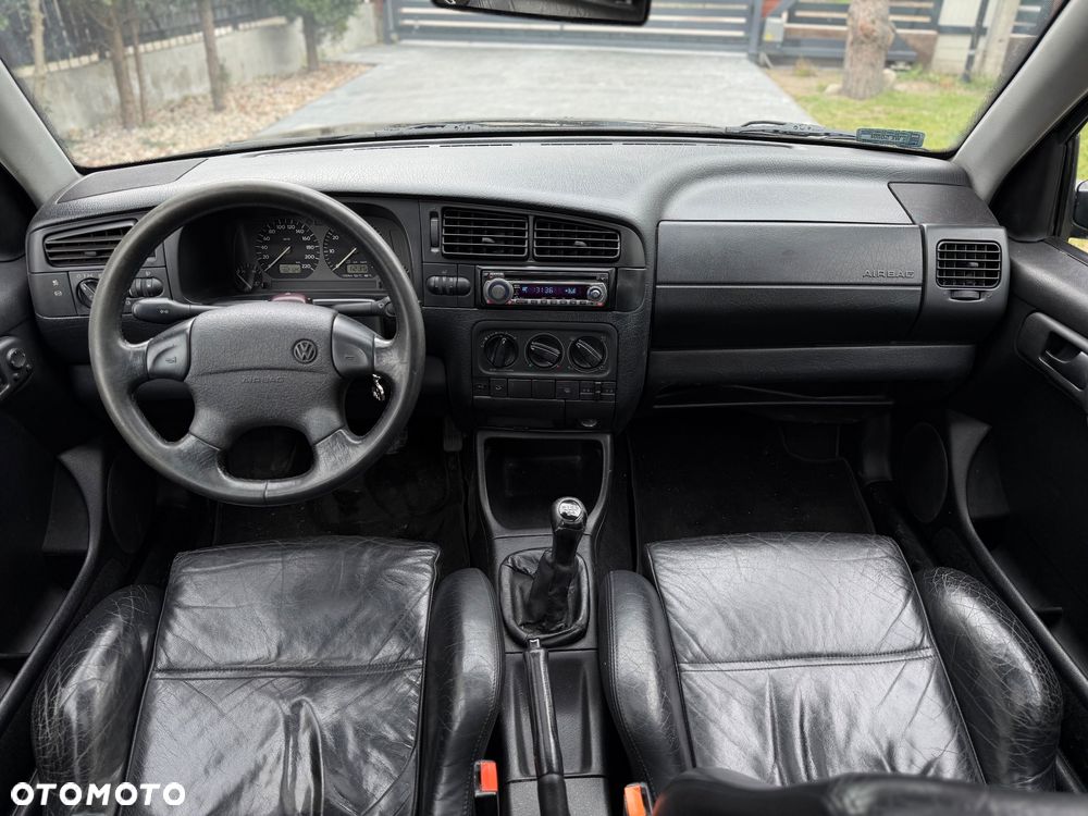 Volkswagen Golf - 11