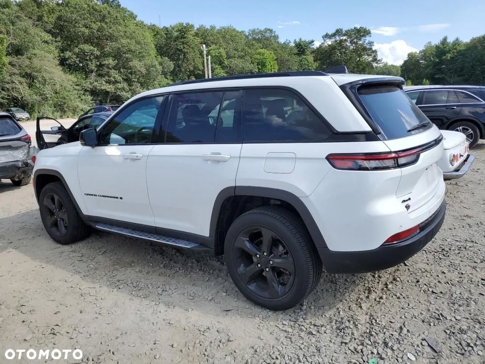 Jeep Grand Cherokee - 3