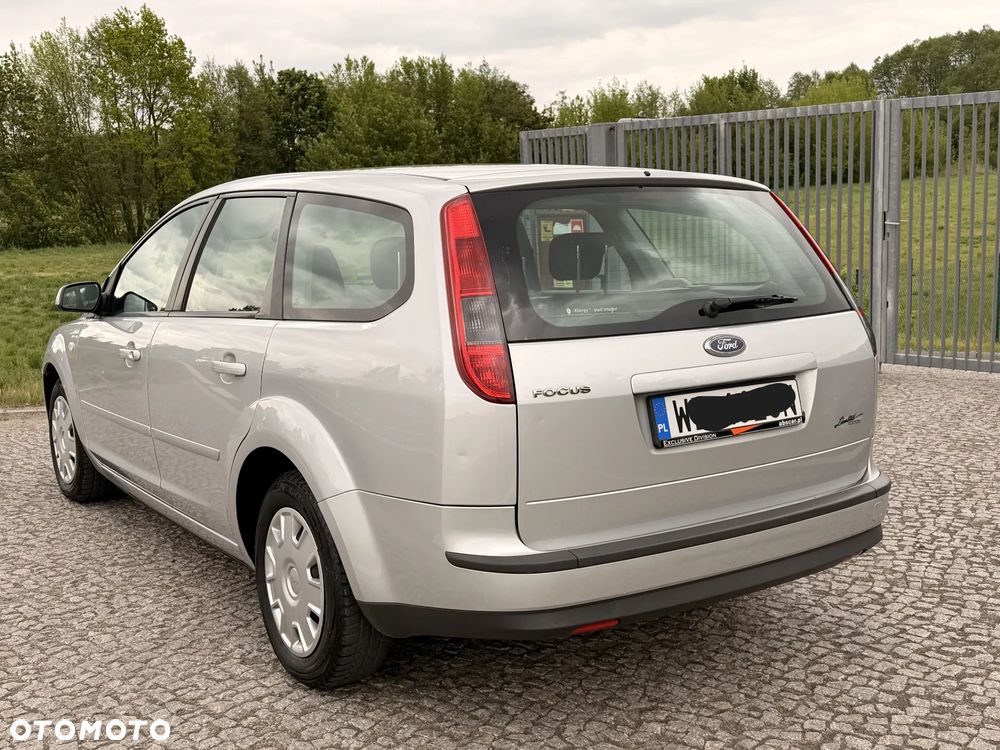 Ford Focus 1.6 Ambiente - 6