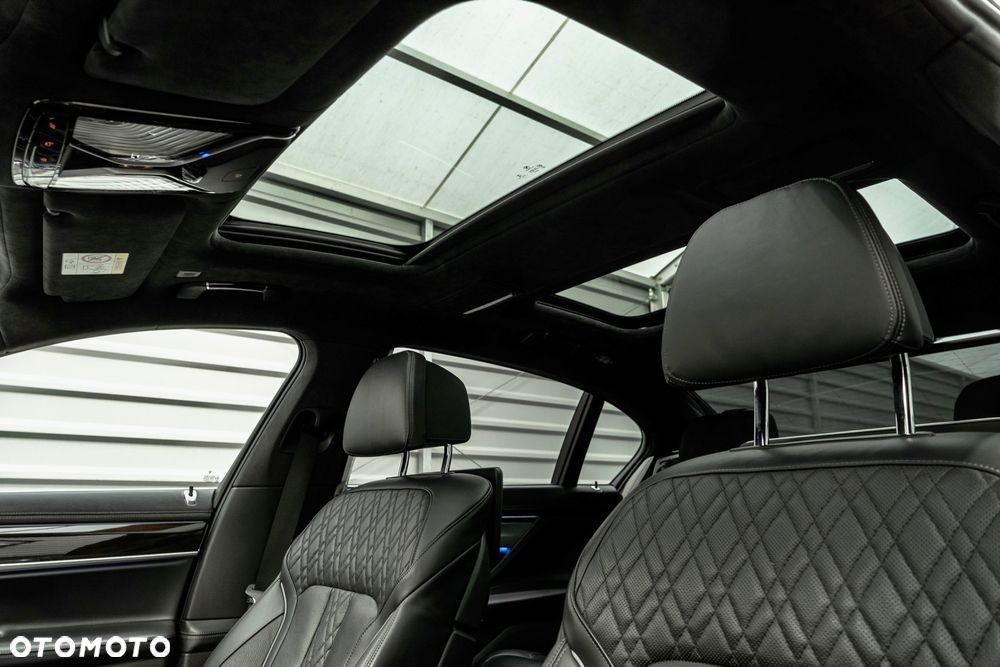 BMW Seria 7 740Li xDrive - 23