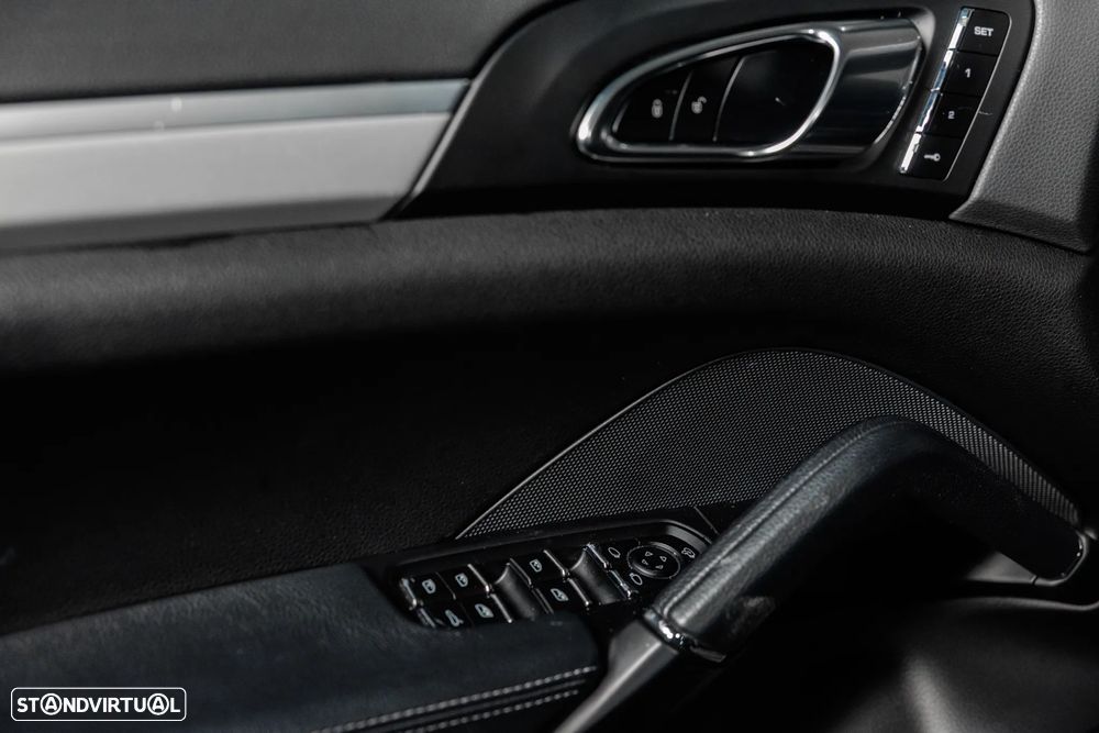 Porsche Cayenne S - 11