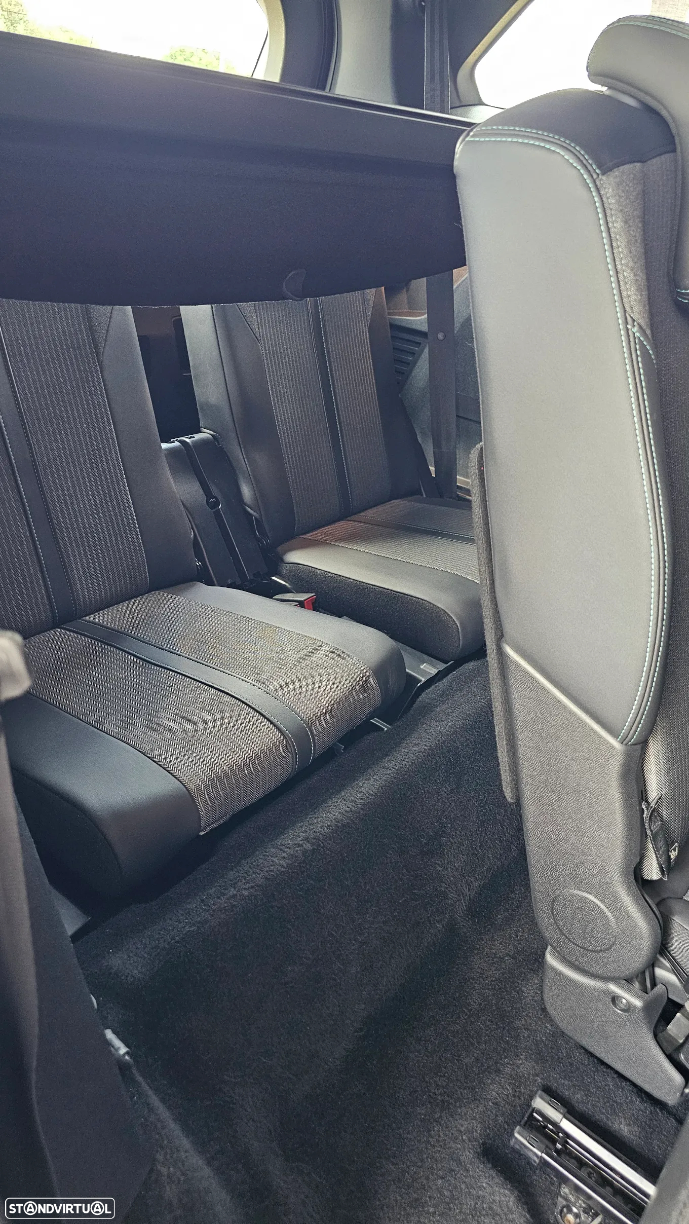 Peugeot 5008 1.2 Hybrid Allure Pack e-DCS6 - 20