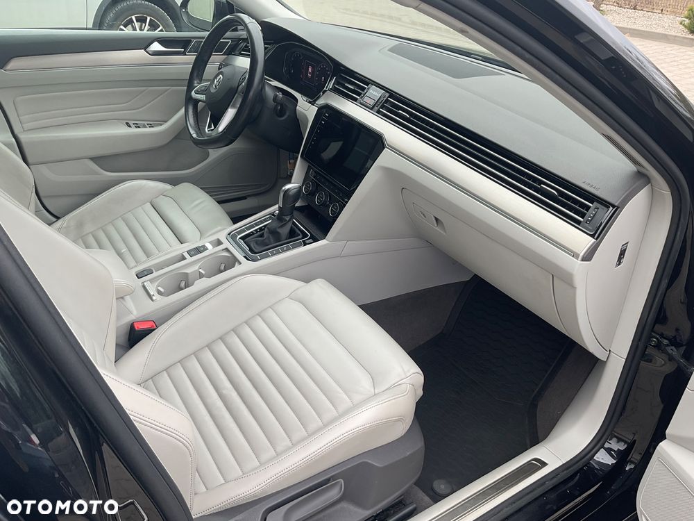 Volkswagen Passat 2.0 TSI Elegance DSG - 11
