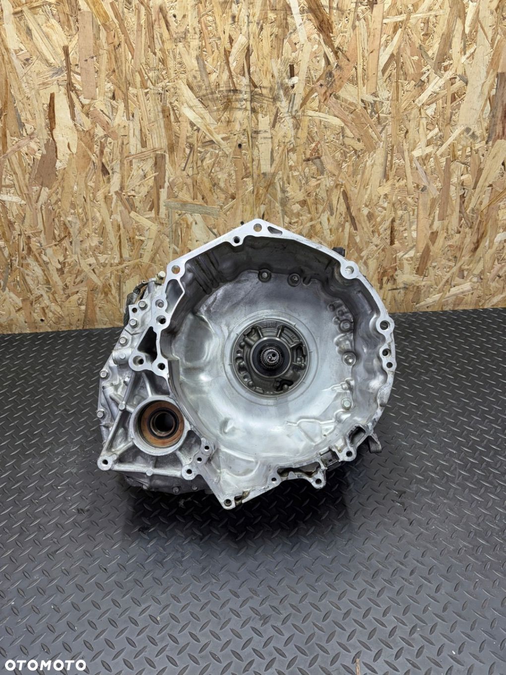 AUTOMATYCZNA SKRZYNIA BIEGOW BMW B46 F39 F48 GA8F22AW BENZYNA - 1
