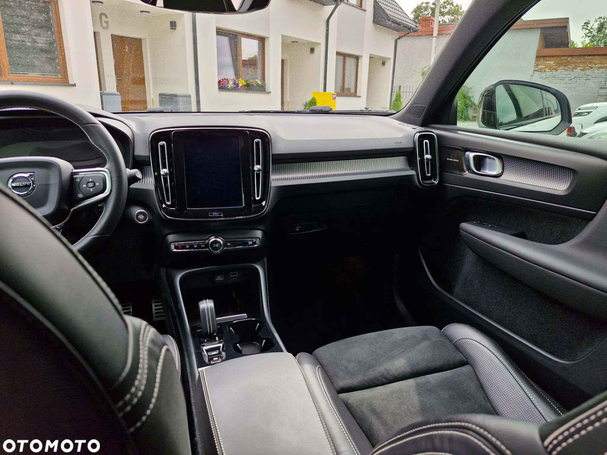 Volvo XC 40 T5 AWD R-Design - 26
