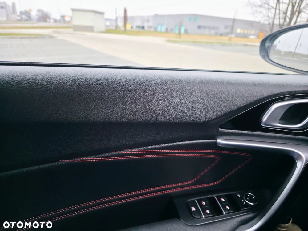 Kia ProCeed 1.6 T-GDI DCT7 OPF GT - 17