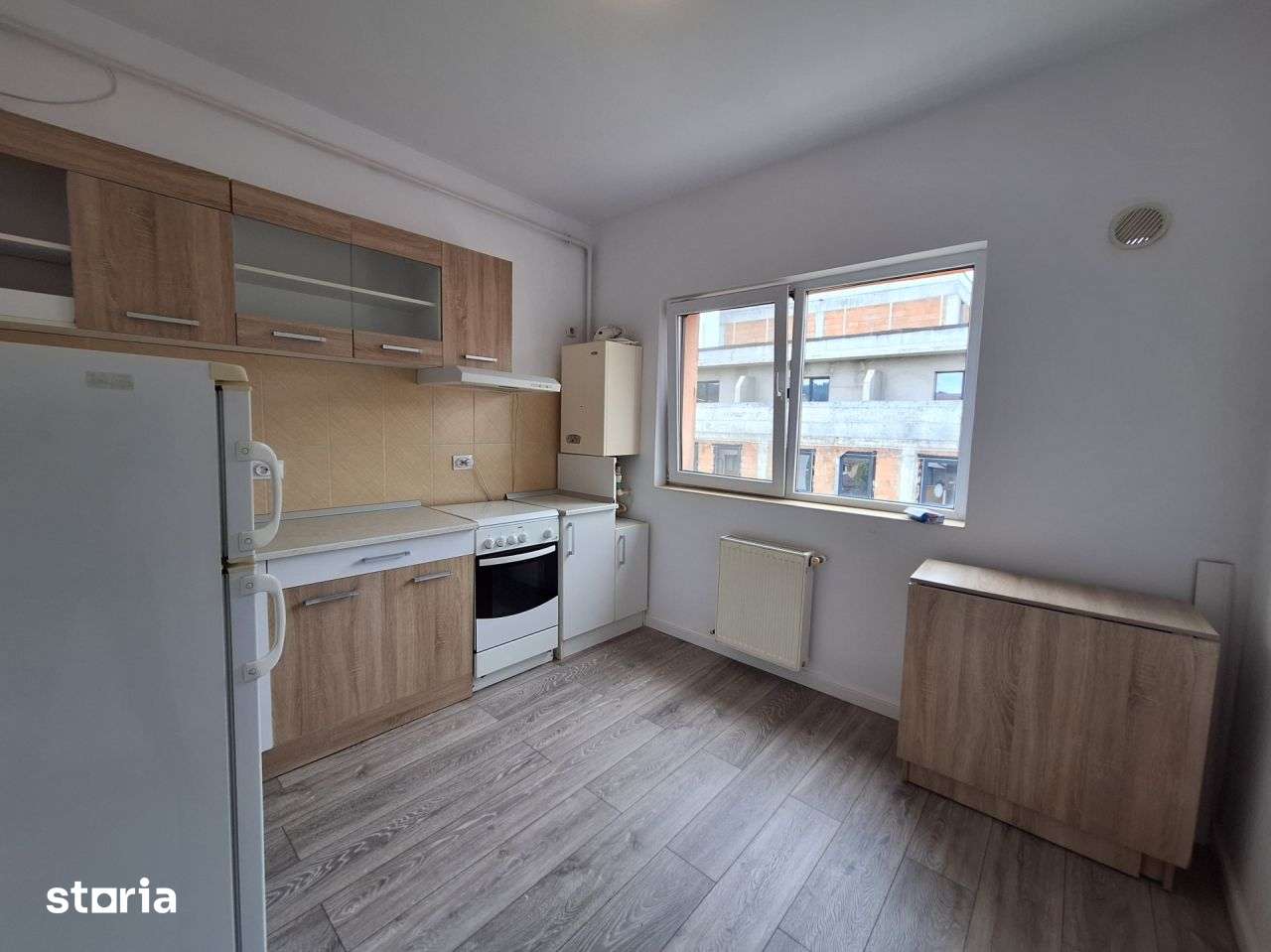 Apartament cu o camera, balcon, zona Florilor — fotografia 3