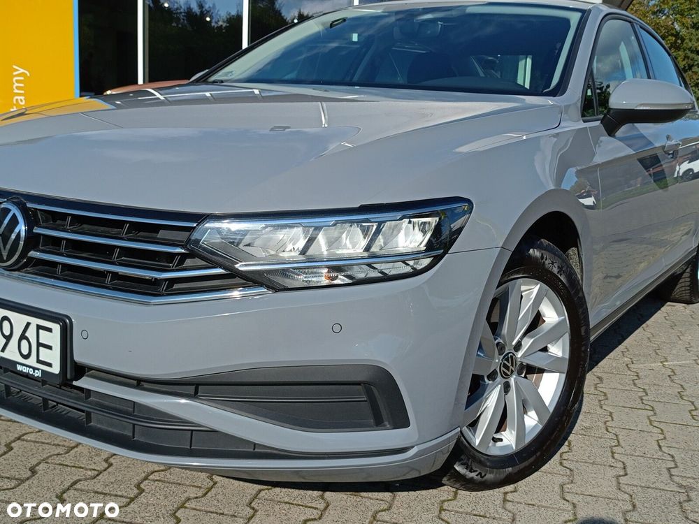 Volkswagen Passat - 19