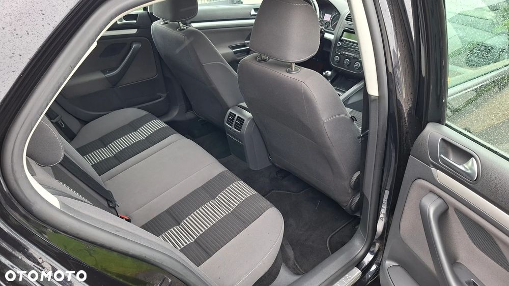 Volkswagen Jetta 1.6 Trendline - 6