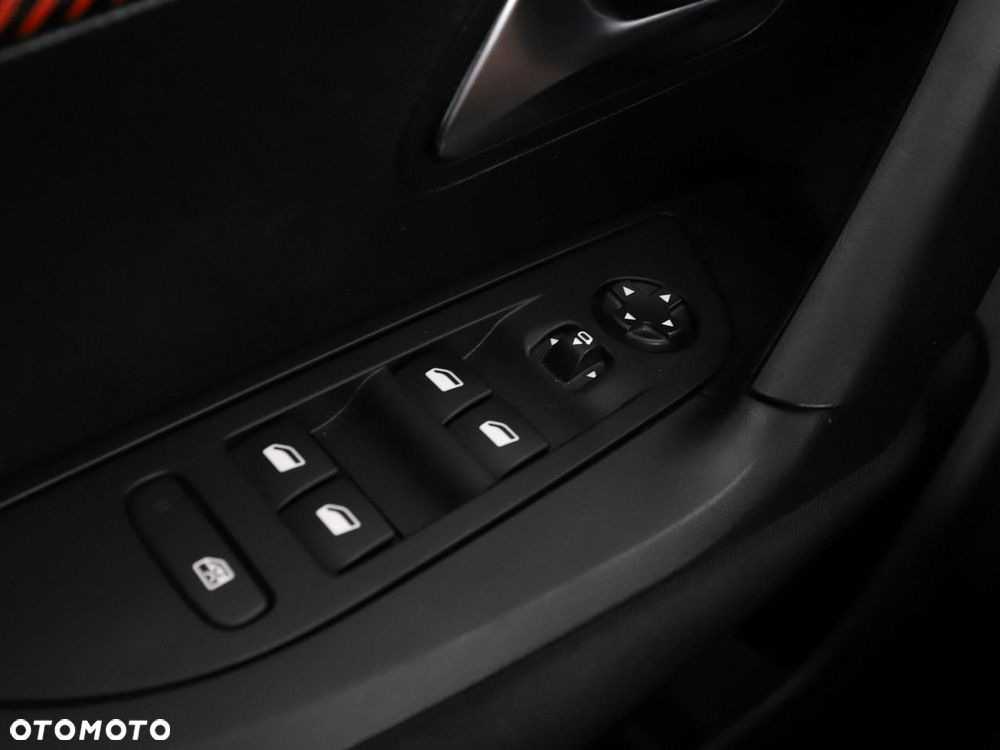 Peugeot 2008 PureTech 100 Business - 37