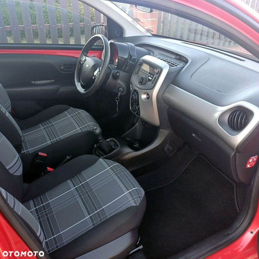 Peugeot 108 - 13