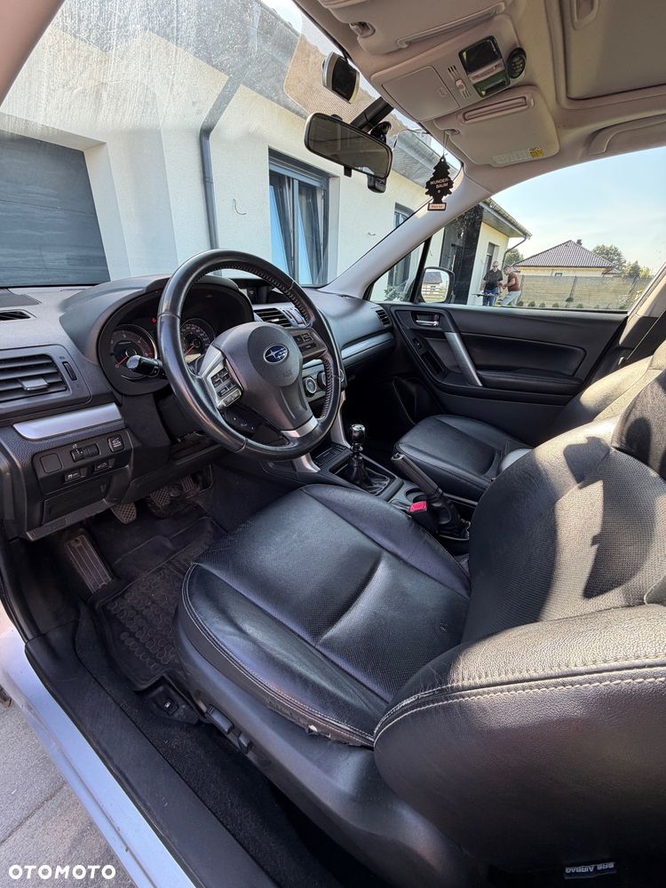 Subaru Forester 2.0D Active - 11