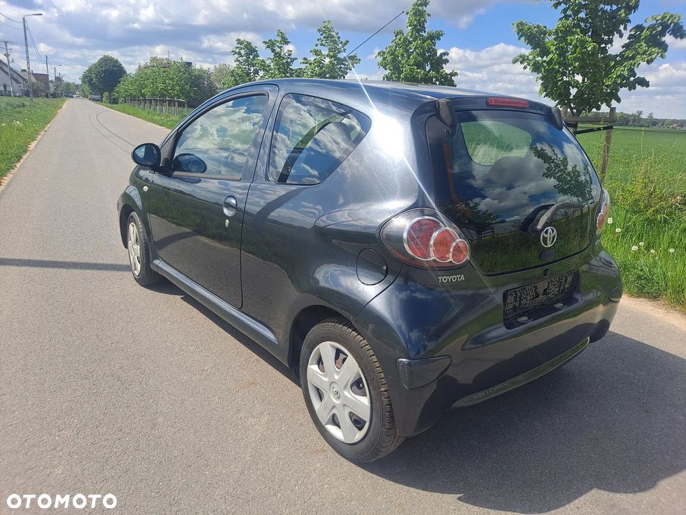 Toyota Aygo City - 3