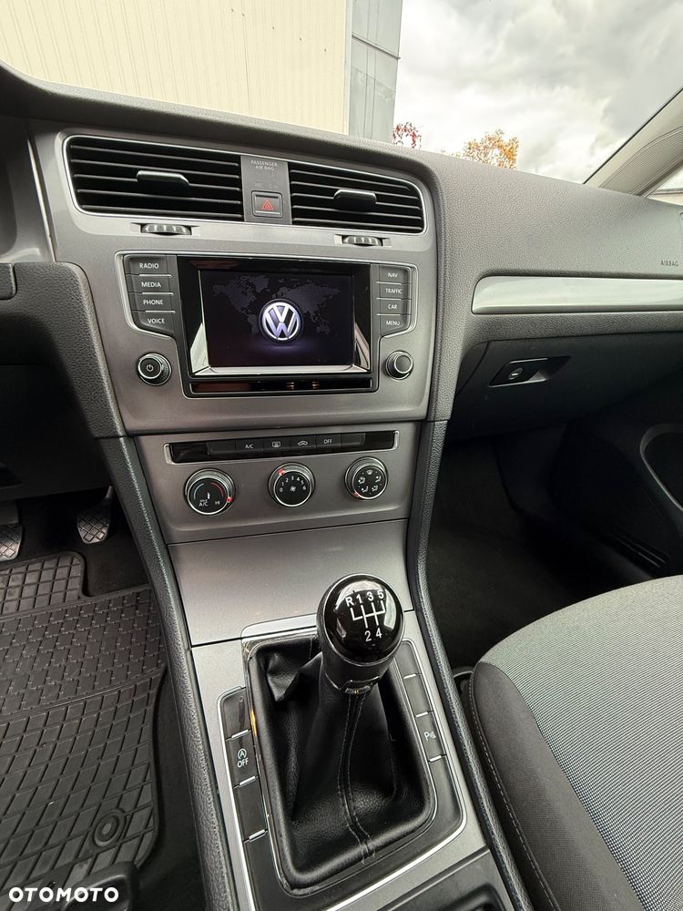 Volkswagen Golf - 12