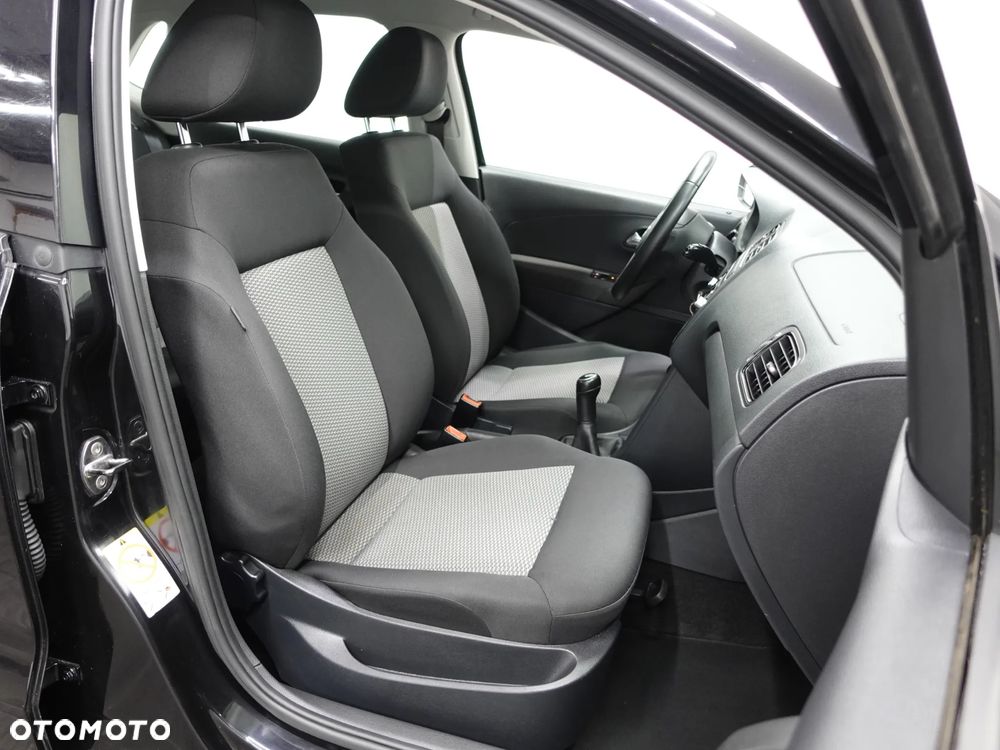 Volkswagen Polo 1.4 16V Trendline - 30