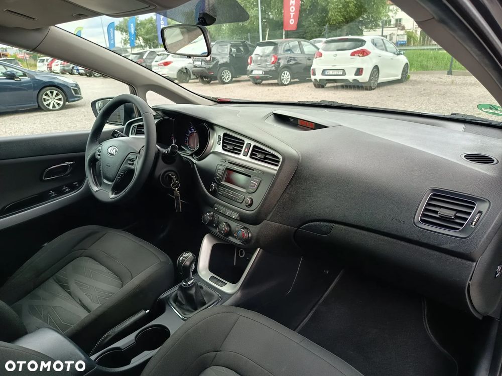 Kia Ceed 1.4 CVVT Dream-Team Edition - 27