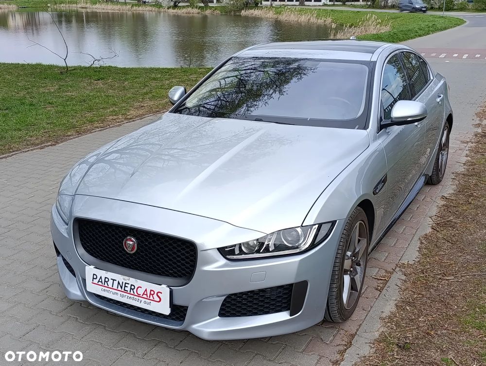 Jaguar XE 2.0 T Prestige - 1