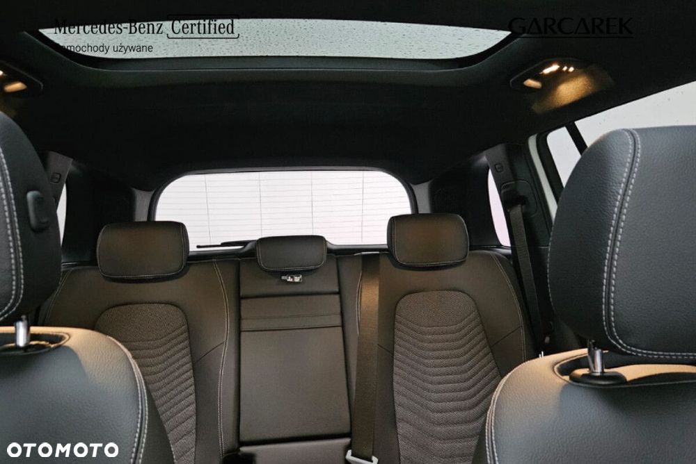 Mercedes-Benz GLB - 22