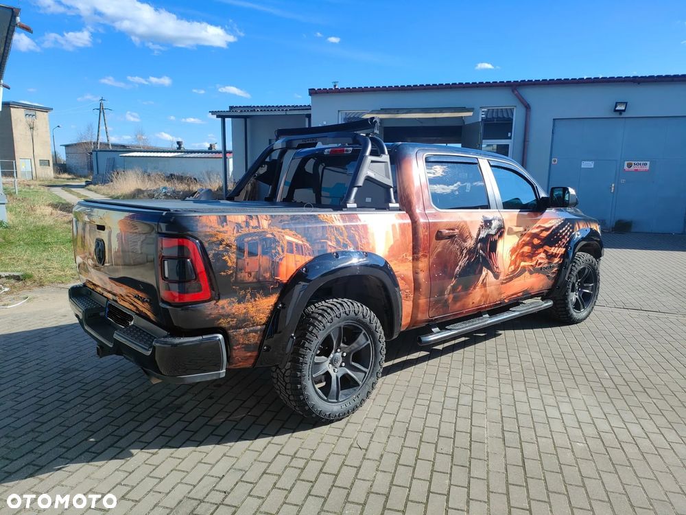 RAM 1500 Crew Cab Shortbed Bighorn - 4